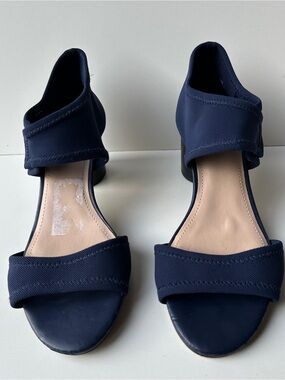 DKNY Womens Navy Blue Stretch Fabric Ankle Strap Block Heel Sandals Sz 7.5